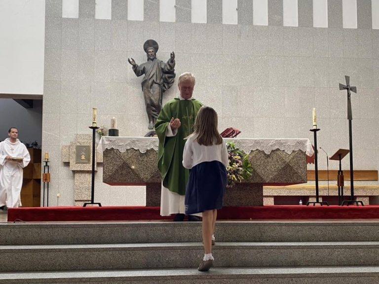 Catequese inicia novo ano com celebração de acolhimento