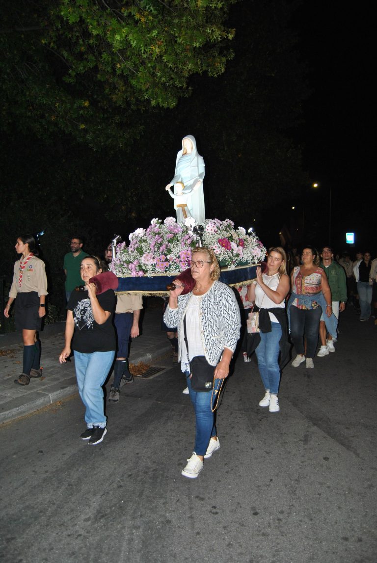 Procissão de Velas em honra de Nossa Senhora da Areosa no sábado à noite
